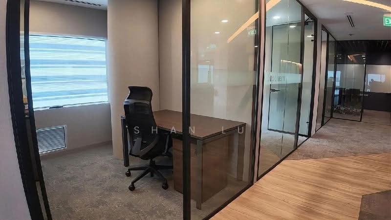 Gateway East, 152 152, Beach Road / Bugis / Rochor, 1,816 sqft, Office For Rent, by Shan Lu, 500274681 - CommercialGuru.com.sg