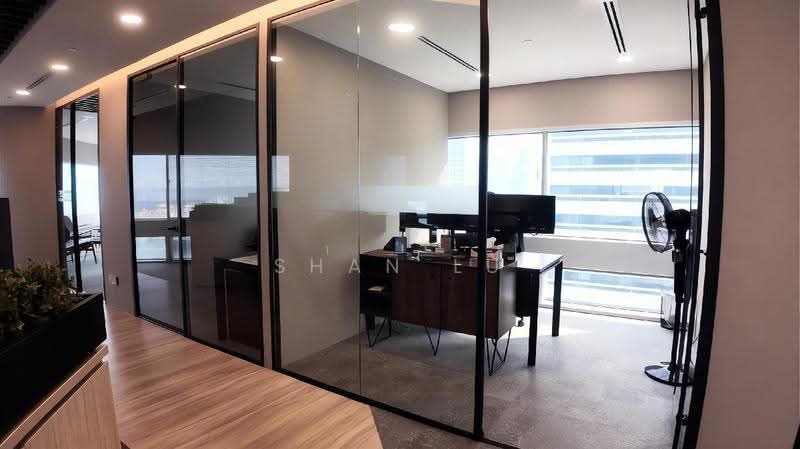 Gateway East, 152 152, Beach Road / Bugis / Rochor, 1,816 sqft, Office For Rent, by Shan Lu, 500274681 - CommercialGuru.com.sg