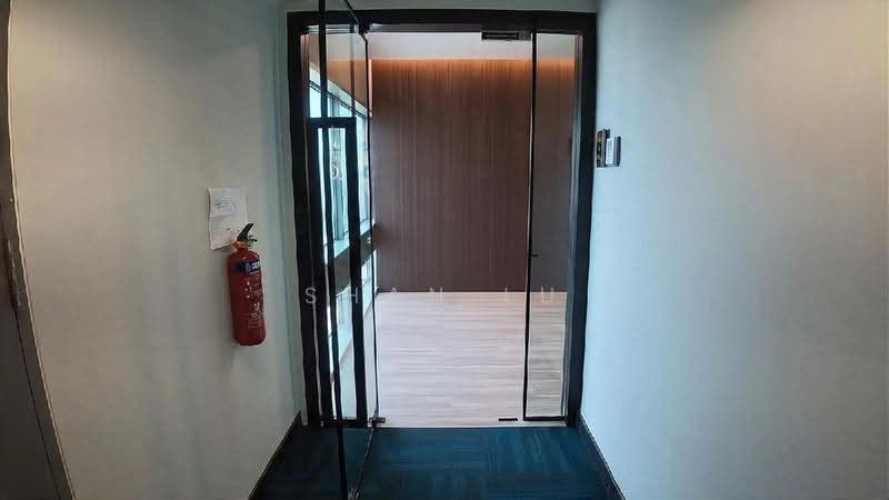 Gateway East, 152 152, Beach Road / Bugis / Rochor, 1,816 sqft, Office For Rent, by Shan Lu, 500274681 - CommercialGuru.com.sg