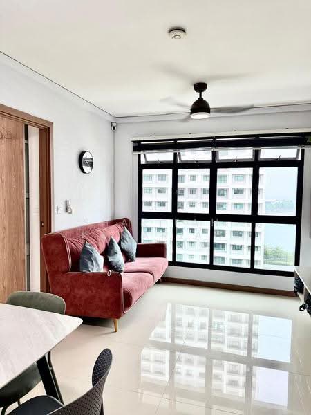 413A Northshore Drive, , 2 Bedrooms, 721 sqft, HDB Flat For Sale, by Sharifah Kamariah, 500274690 - Living Room - PropertyGuru.com.sg