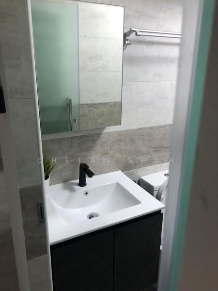 5 Jalan Batu, 5 Jalan Batu, East Coast / Marine Parade, 5 Bedrooms, 1,345 sqft, HDB Flat For Sale, by Chetan Shah, 500274714 - Bathroom - PropertyGuru.com.sg