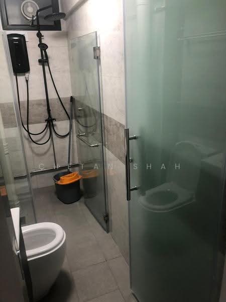 5 Jalan Batu, 5 Jalan Batu, East Coast / Marine Parade, 5 Bedrooms, 1,345 sqft, HDB Flat For Sale, by Chetan Shah, 500274714 - Bathroom - PropertyGuru.com.sg