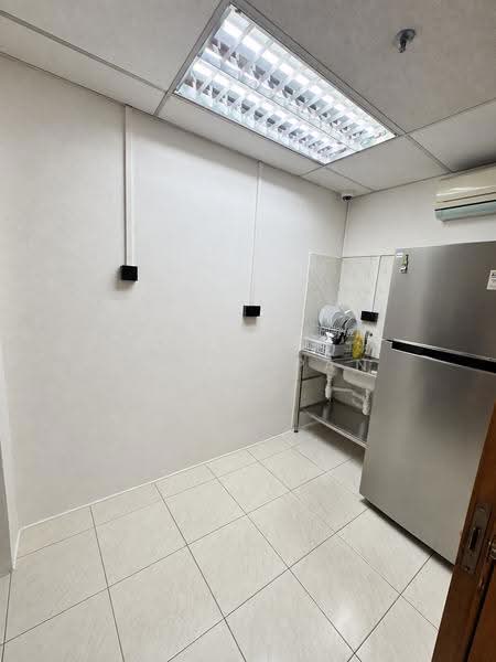 Low Price flexible rent & terms, Macpherson / Potong Pasir, 2,925 sqft, Light Industrial (B1) For Rent, by Aaron Pan, 500274729 - Kitchen - CommercialGuru.com.sg