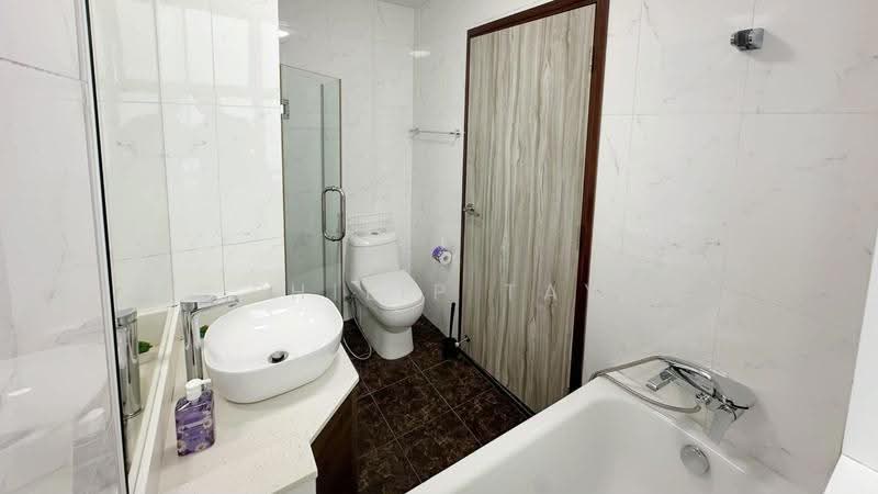Bishan Loft, 31 Bishan Street 11, Ang Mo Kio / Bishan / Thomson, Room Rental, 100 sqft, Condominium For Rent, by Philip Tay, 500274732 - Bathroom - PropertyGuru.com.sg