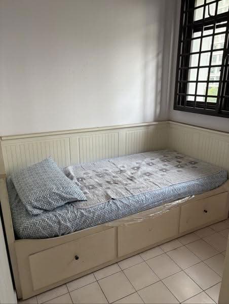 12 Marsiling Lane, 12 Marsiling Lane, Admiralty / Woodlands, 2 Bedrooms, 800 sqft, HDB Flat For Rent, by Ng Kang Seng, 500274735 - Bedroom - PropertyGuru.com.sg
