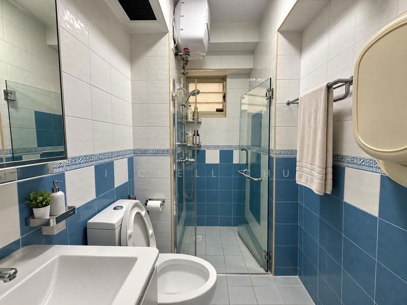 407B Fernvale Road, 407B Fernvale Road, Seletar / Yio Chu Kang, 3 Bedrooms, 969 sqft, HDB Flat For Sale, by Mitchell Chua, 500274738 - Bathroom - PropertyGuru.com.sg
