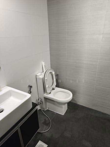 Parc Somme, 62 Somme Road, Farrer Park / Serangoon Rd, 1 Bedroom, 431 sqft, Apartment For Rent, by Leeflyn Lee, 500274775 - Bathroom - PropertyGuru.com.sg