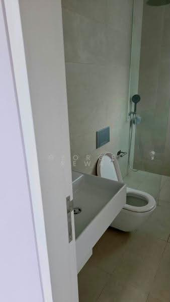 Toh Estate, Toh Drive, Changi Airport / Changi Village, 5 Bedrooms, 4,600 sqft, Cluster House For Rent, by George Rewa, 500274776 - Bathroom - PropertyGuru.com.sg