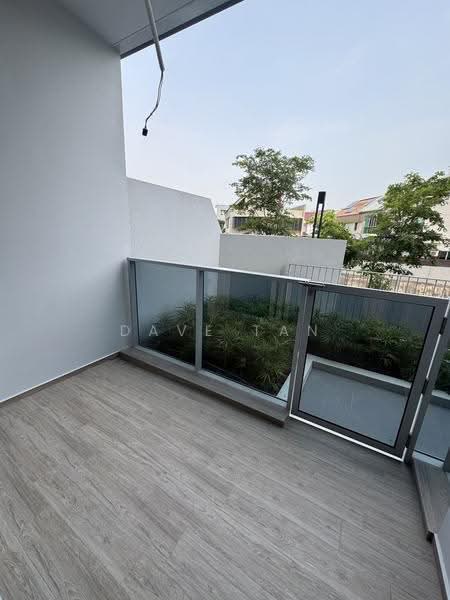 Grand Dunman, 18 Dunman Road, East Coast / Marine Parade, 3 Bedrooms, 958 sqft, Condominium For Sale, by Dave Tan, 500274777 - Balcony - PropertyGuru.com.sg