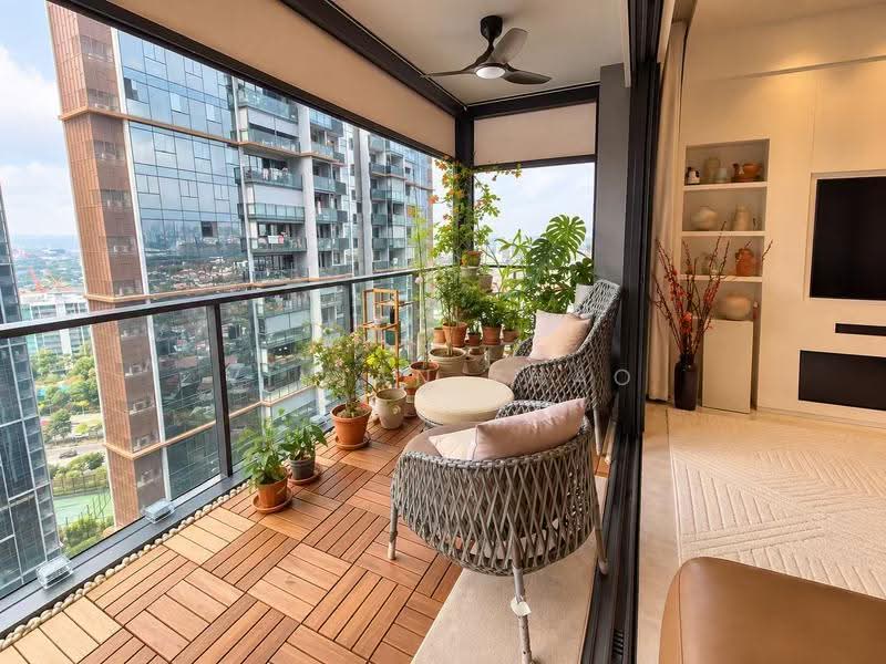 Parc Clematis, 8 Jalan Lempeng, Buona Vista / West Coast / Clementi New Town, 5 Bedrooms, 1,636 sqft, Condominium For Sale, by Vivian Zhao, 500274778 - Balcony - PropertyGuru.com.sg
