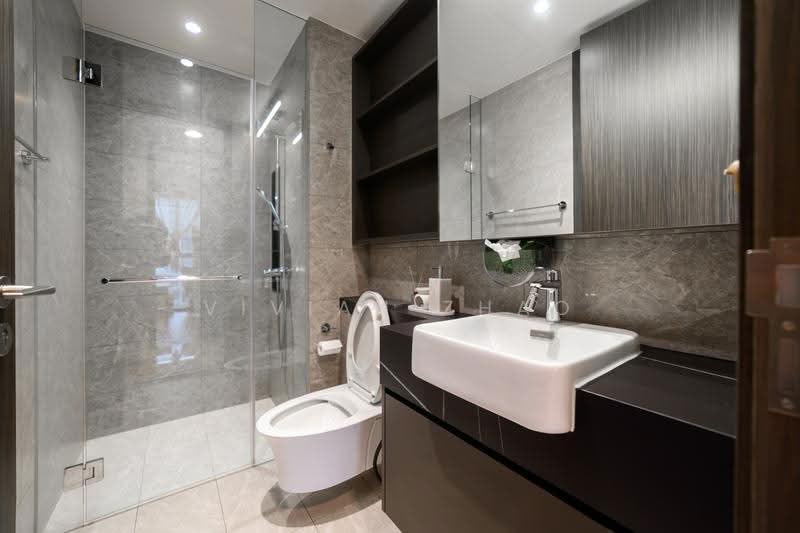 Parc Clematis, 8 Jalan Lempeng, Buona Vista / West Coast / Clementi New Town, 5 Bedrooms, 1,636 sqft, Condominium For Sale, by Vivian Zhao, 500274778 - Bathroom - PropertyGuru.com.sg