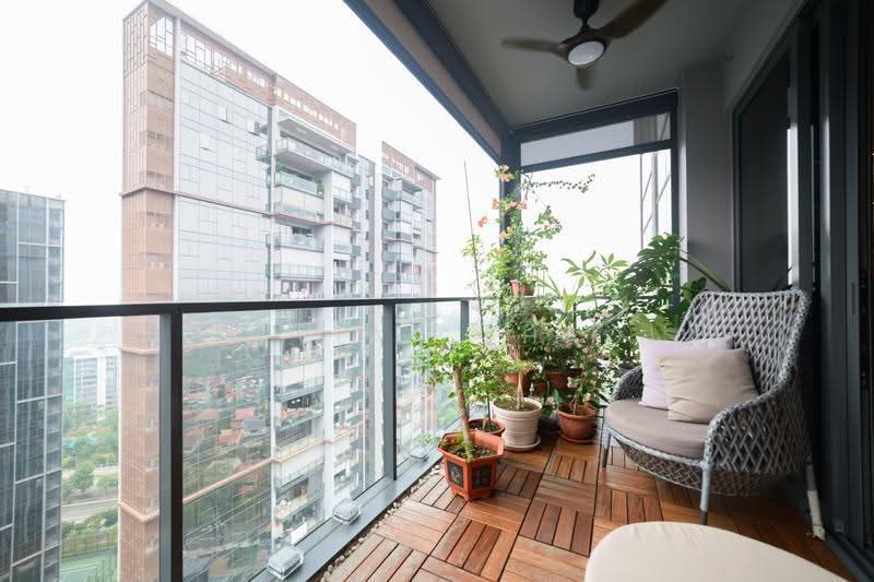 Parc Clematis, 8 Jalan Lempeng, Buona Vista / West Coast / Clementi New Town, 5 Bedrooms, 1,636 sqft, Condominium For Sale, by Vivian Zhao, 500274778 - Balcony - PropertyGuru.com.sg