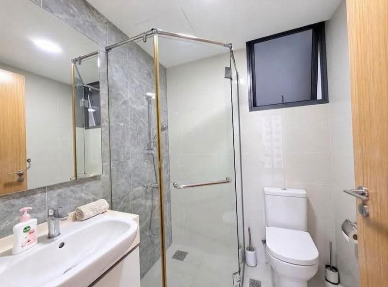 La Fiesta, 64 Sengkang Square, Hougang / Punggol / Sengkang, 2 Bedrooms, 732 sqft, Condominium For Sale, by Eric Yip, 500274798 - PropertyGuru.com.sg