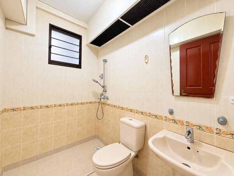 185 Bedok North Road, 185 Bedok North Road, Bedok / Upper East Coast, 2 Bedrooms, 947 sqft, HDB Flat For Rent, by Evelyn Tan, 500274808 - Bathroom - PropertyGuru.com.sg
