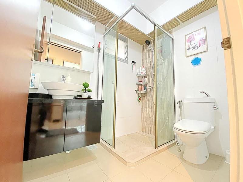 811B Choa Chu Kang Avenue 7, 811B Choa Chu Kang Avenue 7, Dairy Farm / Bukit Panjang / Choa Chu Kang, 3 Bedrooms, 1,001 sqft, HDB Flat For Rent, by Eugene Chen, 500274810 - PropertyGuru.com.sg