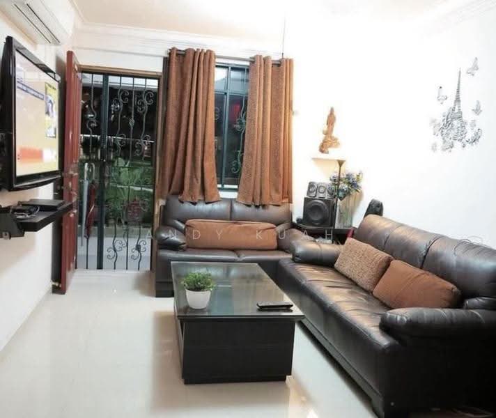 25 Toa Payoh East, 25 Toa Payoh East, Balestier / Toa Payoh, Room Rental, 130 sqft, HDB Flat For Rent, by Andy Kuah, 500274816 - Living Room - PropertyGuru.com.sg