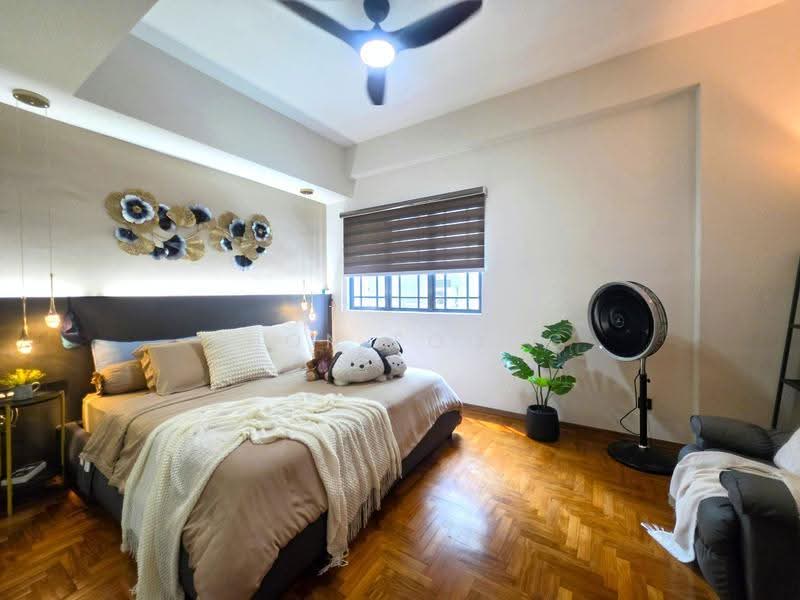 Kew Gate, Limau Garden, Bedok / Upper East Coast, 5 Bedrooms, 2,454 sqft, Cluster House For Sale, by Shon Foong, 500274830 - Master Bedroom - PropertyGuru.com.sg
