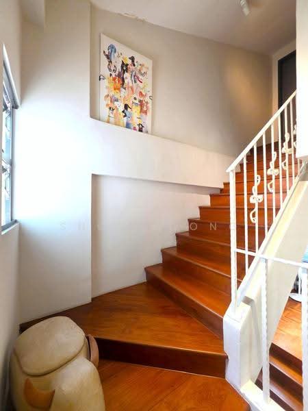 Kew Gate, Limau Garden, Bedok / Upper East Coast, 5 Bedrooms, 2,454 sqft, Cluster House For Sale, by Shon Foong, 500274830 - Stairway - PropertyGuru.com.sg