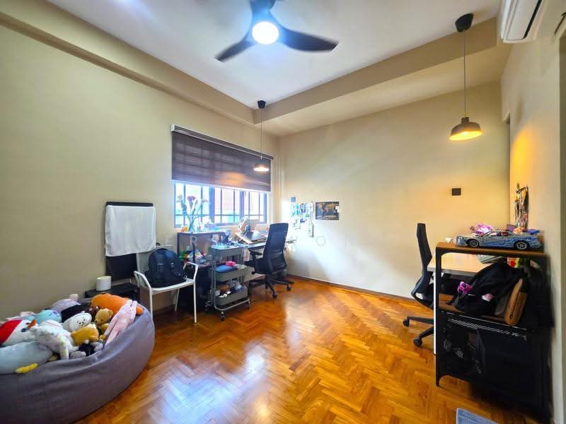 Kew Gate, Limau Garden, Bedok / Upper East Coast, 5 Bedrooms, 2,454 sqft, Cluster House For Sale, by Eric Wong, 500274836 - Study Room - PropertyGuru.com.sg