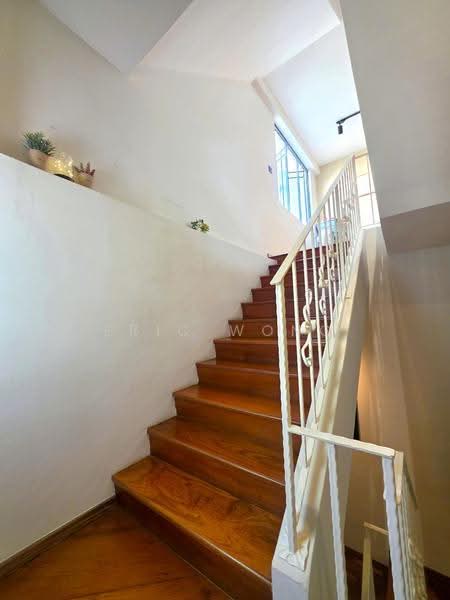 Kew Gate, Limau Garden, Bedok / Upper East Coast, 5 Bedrooms, 2,454 sqft, Cluster House For Sale, by Eric Wong, 500274836 - Stairway - PropertyGuru.com.sg