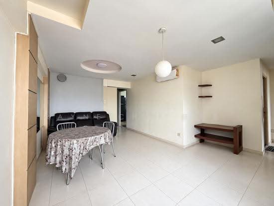 For Rent - 493 Admiralty Link