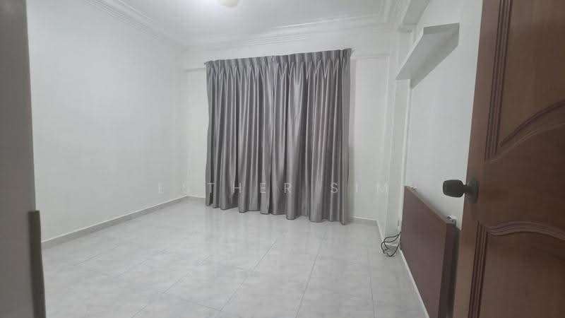844 Tampines Street 82, 844 Tampines Street 82, Pasir Ris / Tampines, Room Rental, 100 sqft, HDB Flat For Rent, by Esther Sim, 500274845 - PropertyGuru.com.sg