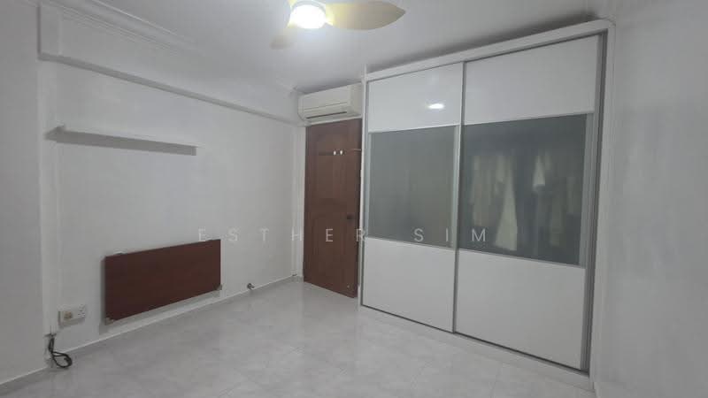 844 Tampines Street 82, 844 Tampines Street 82, Pasir Ris / Tampines, Room Rental, 100 sqft, HDB Flat For Rent, by Esther Sim, 500274845 - PropertyGuru.com.sg