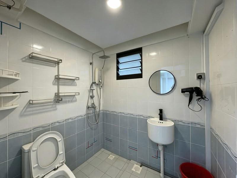 436B Fernvale Road, 436B Fernvale Road, Seletar / Yio Chu Kang, 3 Bedrooms, 1,033 sqft, HDB Flat For Sale, by Dennis Lim, 500274846 - Bathroom - PropertyGuru.com.sg