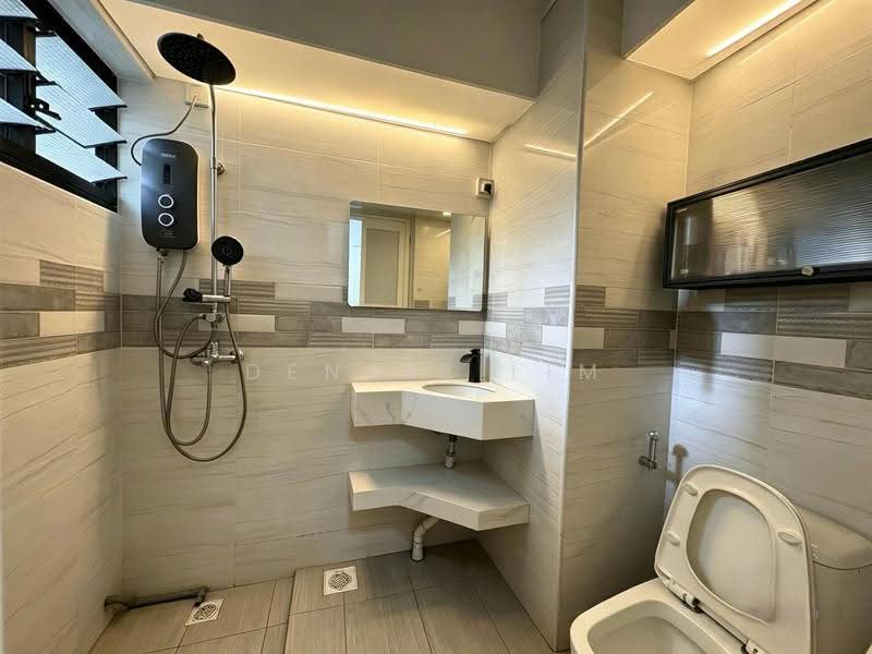 436B Fernvale Road, 436B Fernvale Road, Seletar / Yio Chu Kang, 3 Bedrooms, 1,033 sqft, HDB Flat For Sale, by Dennis Lim, 500274846 - Bathroom - PropertyGuru.com.sg