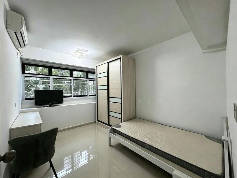 436B Fernvale Road, 436B Fernvale Road, Seletar / Yio Chu Kang, 3 Bedrooms, 1,033 sqft, HDB Flat For Sale, by Dennis Lim, 500274846 - Bedroom - PropertyGuru.com.sg