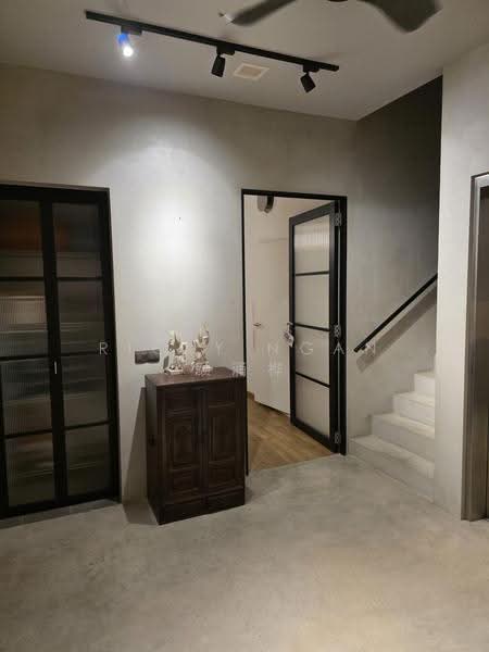 Belgravia Villas, 200 Ang Mo Kio Avenue 5, Seletar / Yio Chu Kang, 5 Bedrooms, 3,929 sqft, Cluster House For Sale, by Ricky Ngan 颜涌桦, 500274870 - Entrance - PropertyGuru.com.sg