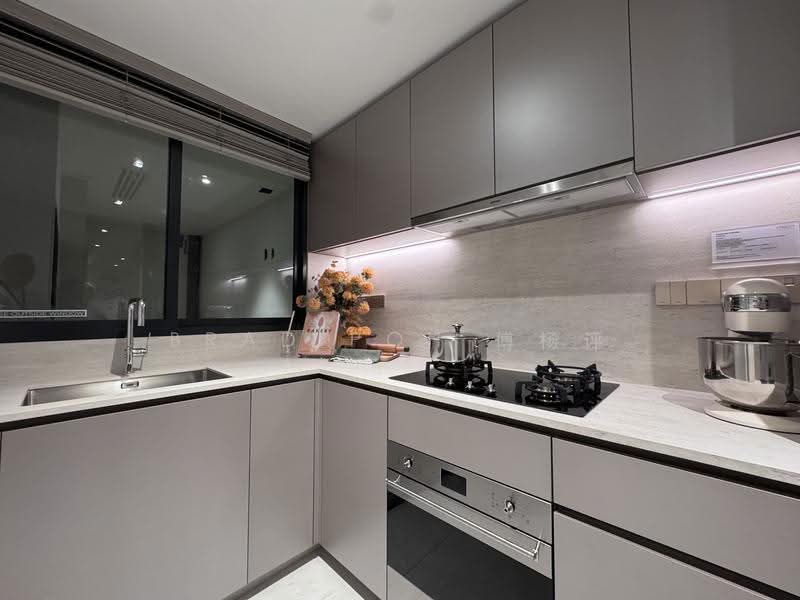 Pinery Residences, Tampines Street 94, Bedok / Upper East Coast, 4 Bedrooms, 1,389 sqft, Condominium For Sale, by Brad Poh 傅杨评, 500274884 - Kitchen - PropertyGuru.com.sg