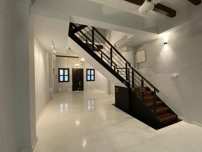 Spottiswoode Park Road, Spottiswoode Park Road, Chinatown / Tanjong Pagar, 3 Bedrooms, 2,000 sqft, Conservation House For Rent, by Derrick Francisco Poh, 500274916 - Living Area - PropertyGuru.com.sg