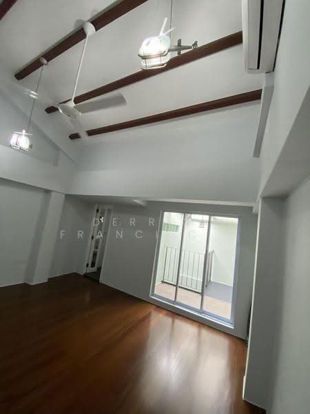 Spottiswoode Park Road, Spottiswoode Park Road, Chinatown / Tanjong Pagar, 3 Bedrooms, 2,000 sqft, Conservation House For Rent, by Derrick Francisco Poh, 500274916 - 2nd Bedroom - PropertyGuru.com.sg
