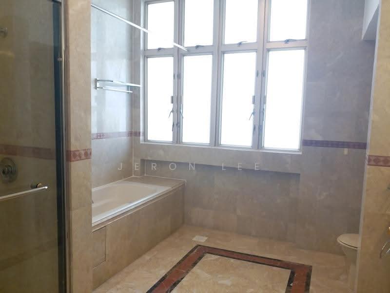Leonie Condotel, 2 Leonie Hill Road, Orchard / River Valley, 4 Bedrooms, 4,843 sqft, Condominium For Rent, by Jeron Lee, 500274921 - Bathroom - PropertyGuru.com.sg