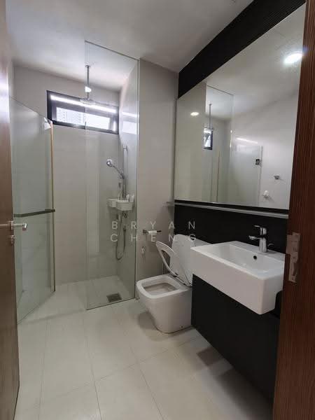 VA Residences, 9 Boon Teck Road, Balestier / Toa Payoh, 2 Bedrooms, 506 sqft, Condominium For Rent, by Bryan Cheng, 500274936 - Bathroom - PropertyGuru.com.sg
