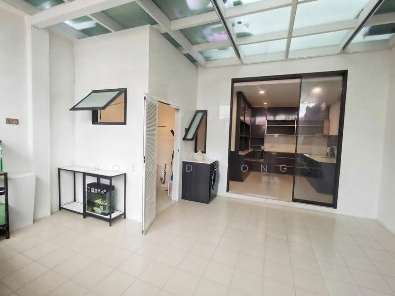 2 Storey Modern renovated terrace at Daisy Avenue, Daisy, Macpherson / Potong Pasir, 3 Bedrooms, 2,500 sqft, Terraced House For Sale, by Roland Wong, 500274949 - Kitchen - PropertyGuru.com.sg