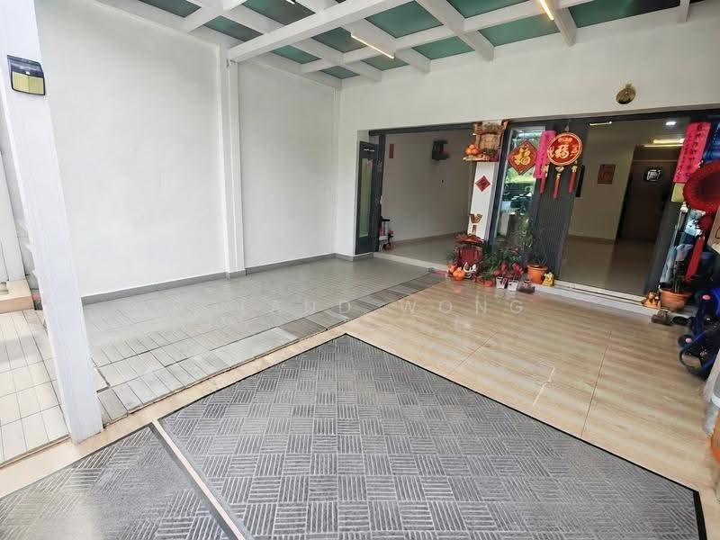 2 Storey Modern renovated terrace at Daisy Avenue, Daisy, Macpherson / Potong Pasir, 3 Bedrooms, 2,500 sqft, Terraced House For Sale, by Roland Wong, 500274949 - Entrance - PropertyGuru.com.sg