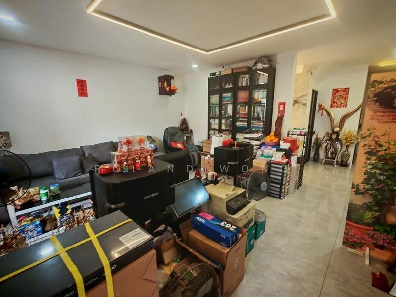 2 Storey Modern renovated terrace at Daisy Avenue, Daisy, Macpherson / Potong Pasir, 3 Bedrooms, 2,500 sqft, Terraced House For Sale, by Roland Wong, 500274949 - Living Room - PropertyGuru.com.sg