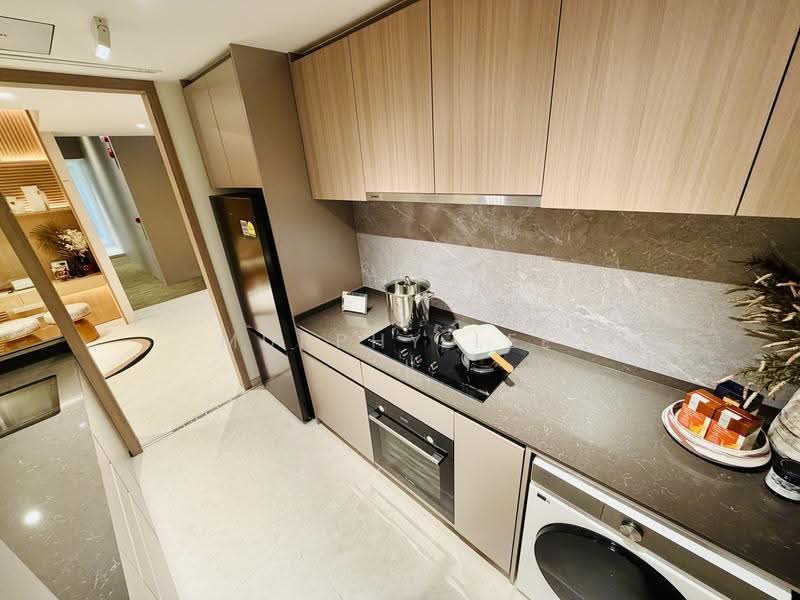 Lucerne Grand, Lakeside Drive, Boon Lay / Jurong / Tuas, 3 Bedrooms, 883 sqft, Condominium For Sale, by Murphy Lee, 500274950 - Kitchen - PropertyGuru.com.sg