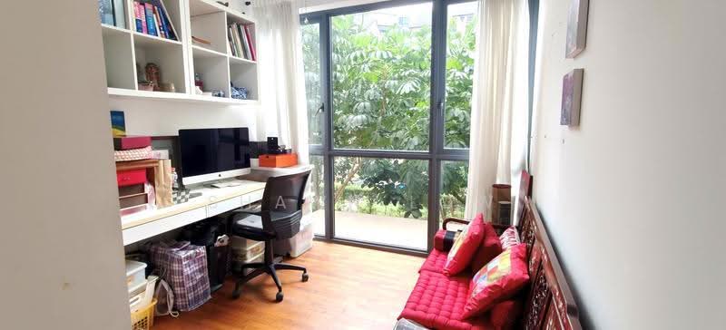 Palm Isles, 34 Flora Drive, Changi Airport / Changi Village, 3 Bedrooms, 990 sqft, Condominium For Sale, by Shawn Low, 500274951 - PropertyGuru.com.sg