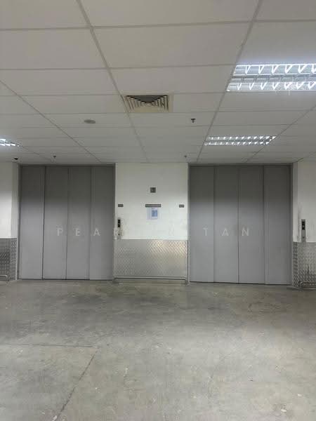 6TI, 6 Tampines Industrial Avenue 5, Pasir Ris / Tampines, 52,196 sqft, Factory / Workshop (B2) For Rent, by Pearlyn Tan, 500274952 - Corridor - CommercialGuru.com.sg