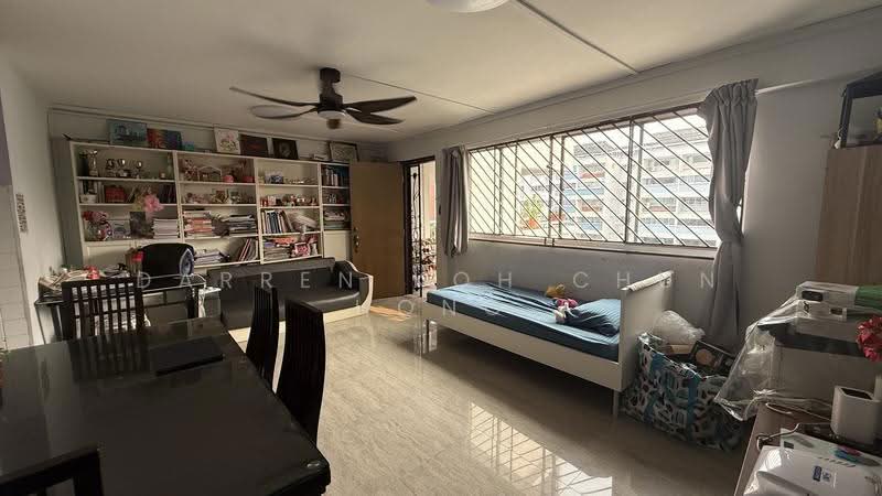 245 Serangoon Avenue 2, 245 Serangoon Avenue 2, Hougang / Punggol / Sengkang, 3 Bedrooms, 904 sqft, HDB Flat For Sale, by Darren Koh Chun Hong, 500274977 - Living Room - PropertyGuru.com.sg