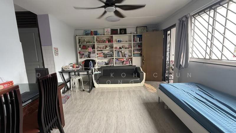 245 Serangoon Avenue 2, 245 Serangoon Avenue 2, Hougang / Punggol / Sengkang, 3 Bedrooms, 904 sqft, HDB Flat For Sale, by Darren Koh Chun Hong, 500274977 - Living Room - PropertyGuru.com.sg