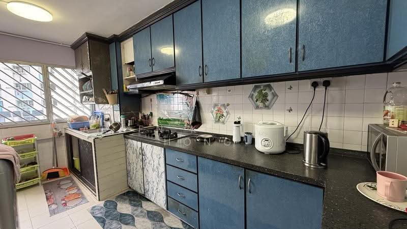 245 Serangoon Avenue 2, 245 Serangoon Avenue 2, Hougang / Punggol / Sengkang, 3 Bedrooms, 904 sqft, HDB Flat For Sale, by Darren Koh Chun Hong, 500274977 - Kitchen - PropertyGuru.com.sg