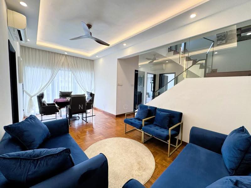 โ
๐๐ฎ๐ป๐ฑ๐ฒ๐ฑ ๐๐
๐ฐ๐ฒ๐น๐น๐ฒ๐ป๐ฐ๐ฒ โ
Beautifully Renovated | Freehold | Hillview Villas Estate, Hillview Crescent | Hillview Drive | Hillview Way, Dairy Farm / Bukit Panjang / Choa Chu Kang, 5 Bedrooms, 4,300 sqft, Corner Terrace For Sale, by Andy Cheng, 500274992 - Family Room - PropertyGuru.com.sg