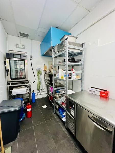 Near City Square Mall & MRT, Ground Flr, TCM / Cafe F&B & All Trades @ Flanders Square, Flanders Square, Farrer Park / Serangoon Rd, 1,700 sqft, Shop / Shophouse For Rent, by Jennifer Tan WL 陈慧莲, 500274994 - Kitchen - CommercialGuru.com.sg