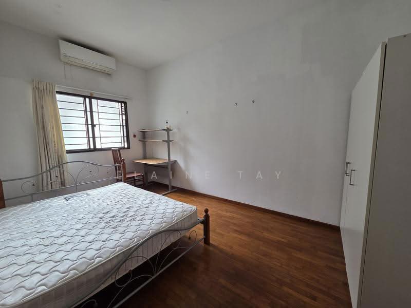 Sandy lane, Sandy lane near Paya Lebar mrt, Eunos / Geylang / Paya Lebar, Room Rental, 125 sqft, Terraced House For Rent, by Elaine Tay, 500275005 - Bedroom - PropertyGuru.com.sg
