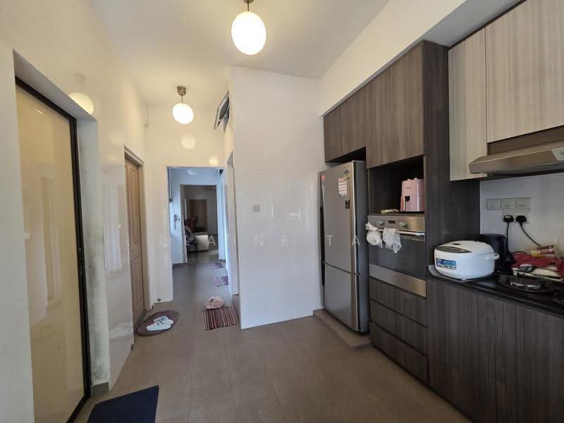 Sandy lane, Sandy lane near Paya Lebar mrt, Eunos / Geylang / Paya Lebar, Room Rental, 125 sqft, Terraced House For Rent, by Elaine Tay, 500275005 - Kitchen - PropertyGuru.com.sg