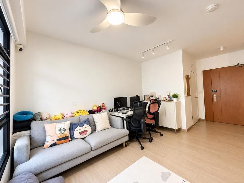 108A Bidadari Park Drive, 108A Bidadari Park Drive, Balestier / Toa Payoh, 2 Bedrooms, 732 sqft, HDB Flat For Sale, by Glenn Tan, 500275007 - Living Room - PropertyGuru.com.sg